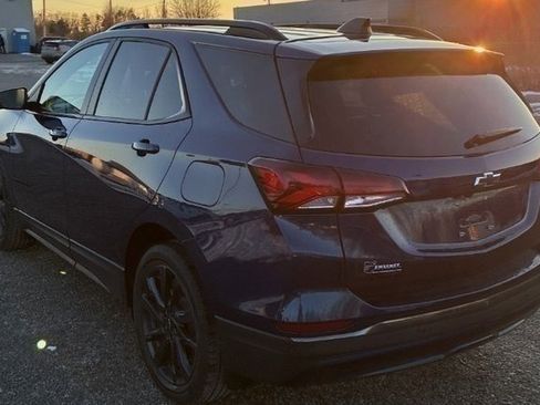 Used 2022 Chevrolet Equinox RS w/ LPO, Floor Liner Package image 3