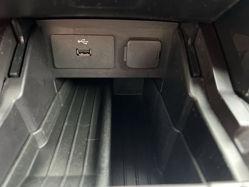 Certified 2019 Ford Explorer XLT image 30