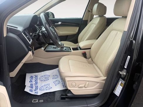 Used 2019 Audi Q5 2.0T Premium Plus w/ Convenience Package AWD/4WD image 9