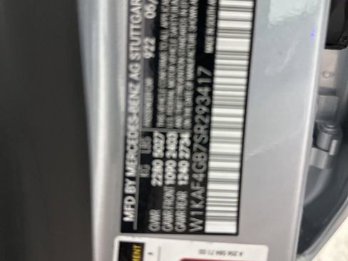 Used 2025 Mercedes-Benz C 300 Sedan image 32