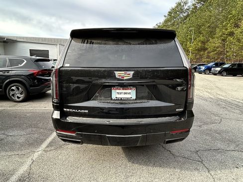 Used 2025 Cadillac Escalade ESV Sport Platinum image 5