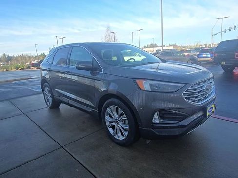Used 2019 Ford Edge Titanium w/ Equipment Group 301A image 6