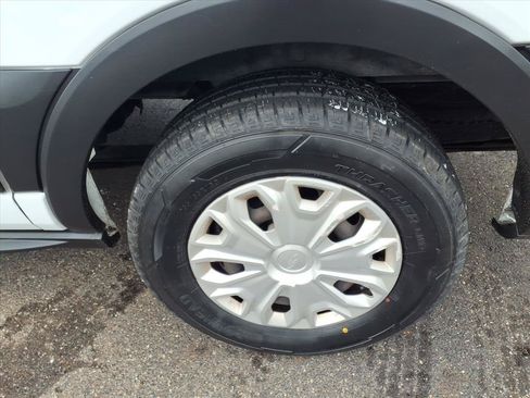 Used 2019 Ford Transit 150 XLT RWD image 13