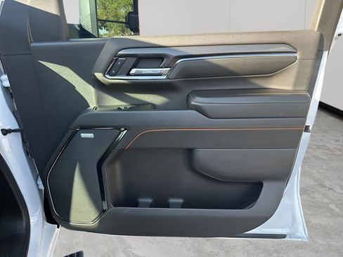 Used 2024 GMC Sierra 2500 AT4 w/ AT4 Premium Plus Package image 13