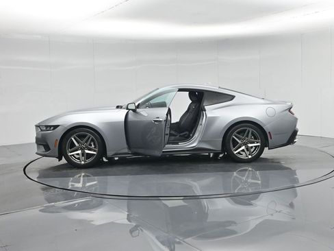 Used 2024 Ford Mustang Premium image 37
