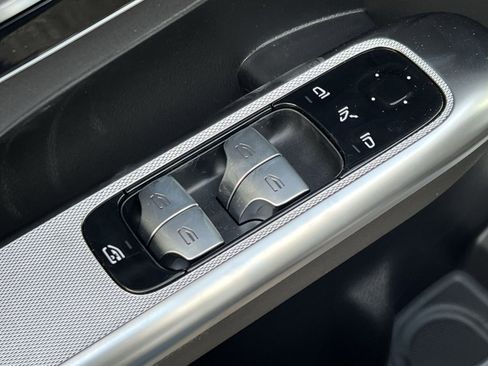 New 2026 Mercedes-Benz GLC 300 4MATIC image 13