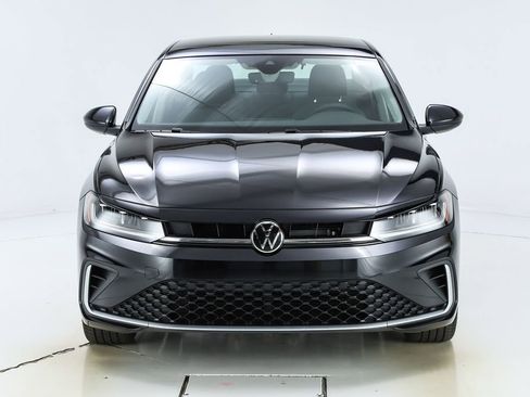 New 2026 Volkswagen Jetta SE FWD image 16