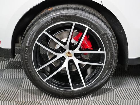 New 2026 Porsche Macan S image 38