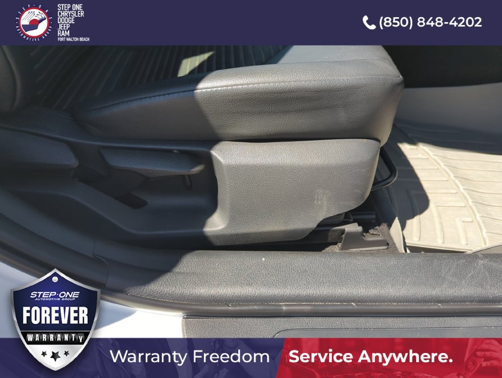 Used 2018 Toyota Camry SE FWD image 35