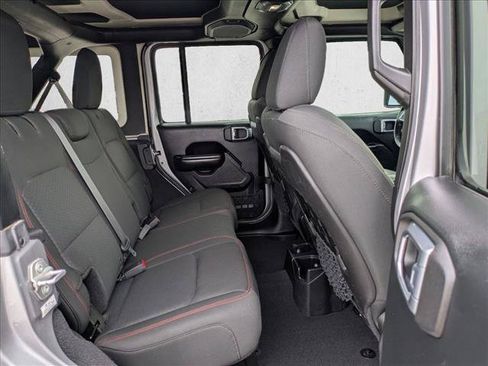 Used 2018 Jeep Wrangler Unlimited Rubicon AWD/4WD image 20