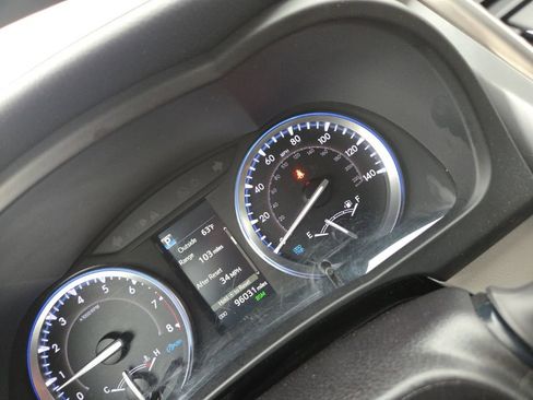 Used 2019 Toyota Highlander Limited image 28