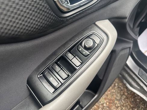 Used 2020 Subaru Outback Premium image 11