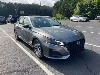 Used 2024 Nissan Altima 2.5 SV