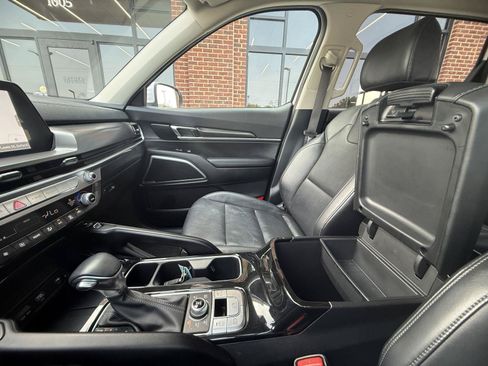 Used 2024 Kia Telluride S AWD/4WD image 8