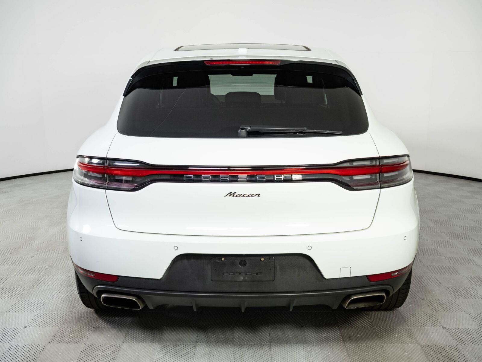 Used 2021 Porsche Macan AWD/4WD image 28