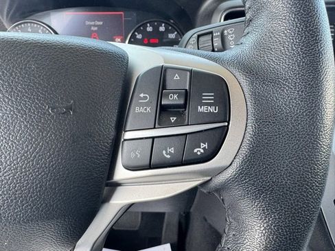 Used 2022 Ford Explorer XLT w/ Equipment Group 202A image 16