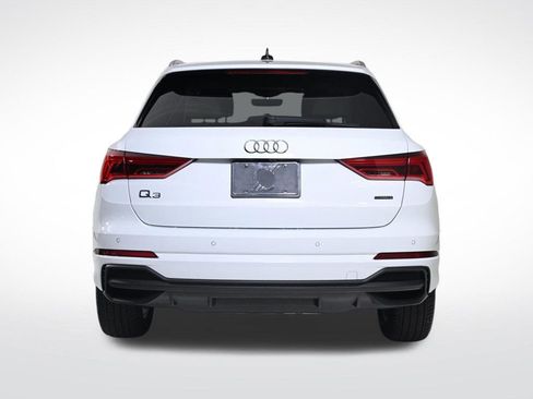 Used 2025 Audi Q3 2.0T Premium w/ Convenience Package image 4