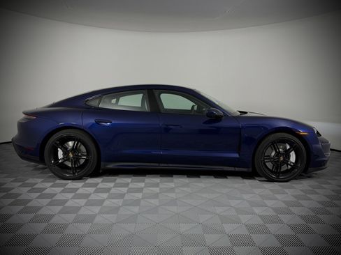 New 2024 Porsche Taycan image 11