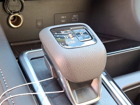 New 2025 Nissan Pathfinder SL w/ Lighting Package (N92) image 10