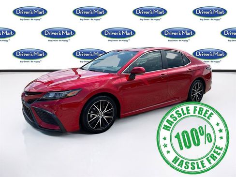 Used 2024 Toyota Camry SE w/ Audio Upgrade Package FWD image 3