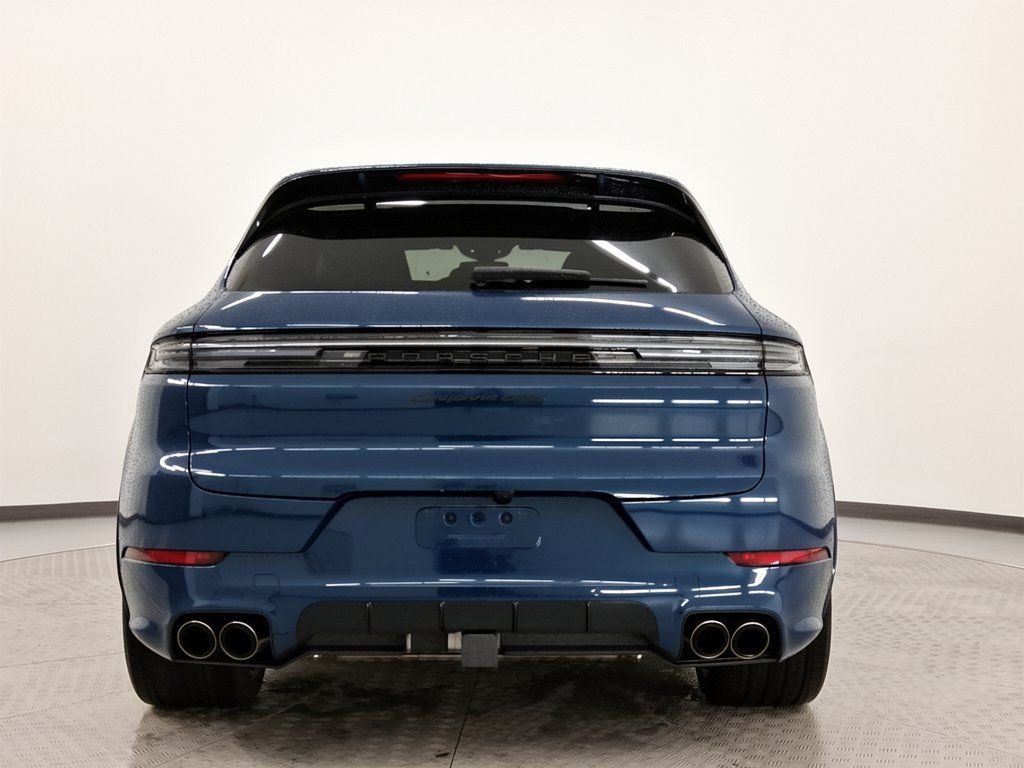 Certified 2025 Porsche Cayenne GTS AWD/4WD image 11