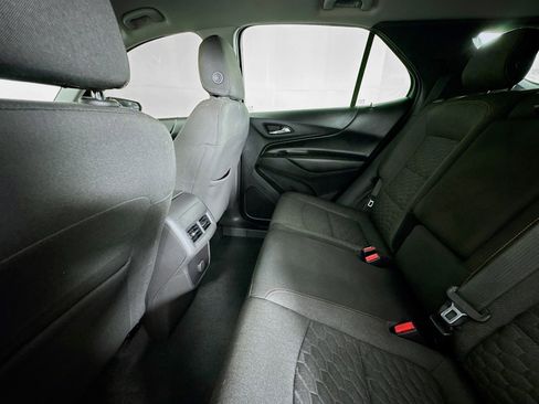 Used 2018 Chevrolet Equinox LT image 24