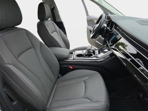 Used 2026 Audi Q7 3.0T Premium Plus w/ Premium Plus Package image 12
