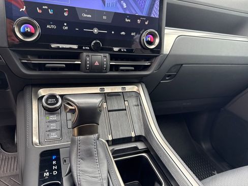 Used 2024 Lexus GX 550 AWD/4WD image 37