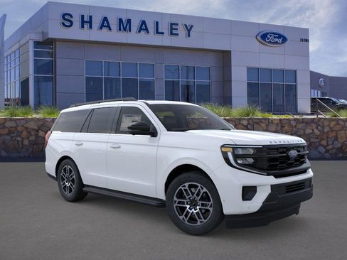 New 2025 Ford Expedition Active image 7