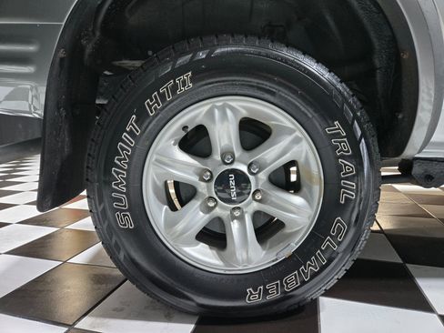 Used 2002 Isuzu Rodeo Sport RWD image 48