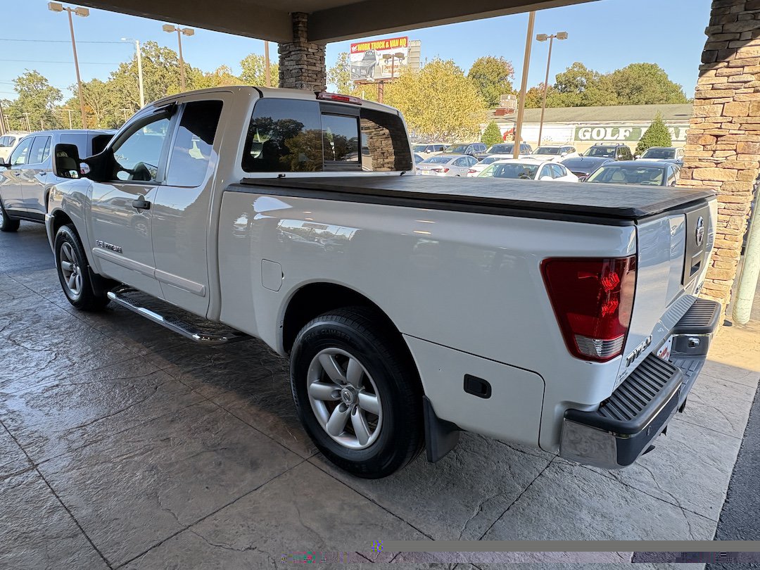 Used 2008 Nissan Titan SE RWD image 8