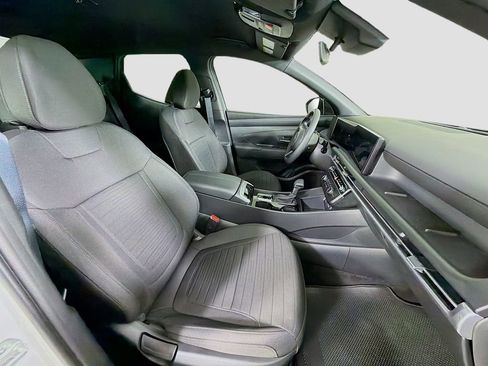 Used 2025 Hyundai Santa Cruz SE FWD image 30