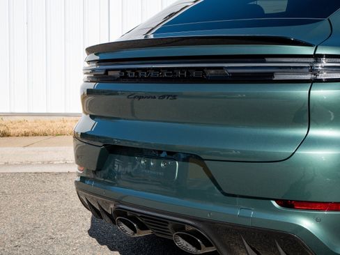 New 2026 Porsche Cayenne GTS image 17