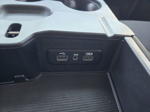 Used 2018 RAM 1500 Express image 25