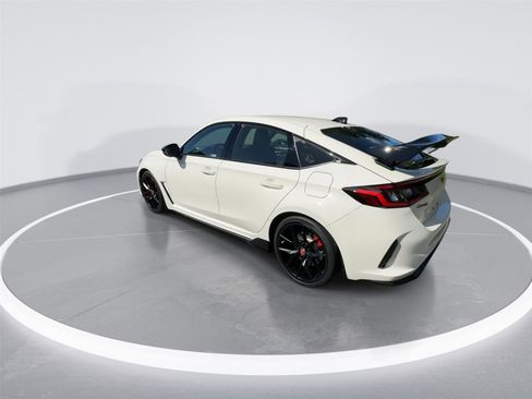 Used 2024 Honda Civic Type R image 6