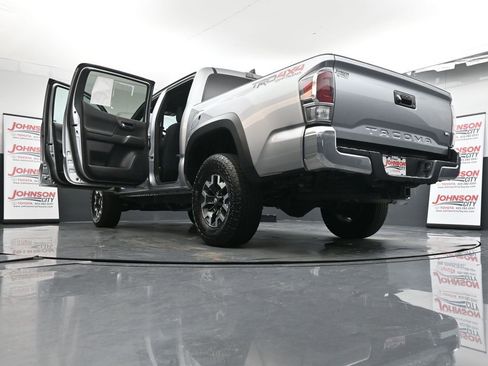 Used 2023 Toyota Tacoma TRD Off-Road image 44