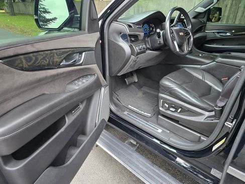 Used 2016 Cadillac Escalade ESV Platinum image 24