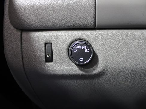 Used 2018 GMC Canyon 2WD Crew Cab w/ Convenience Package image 7