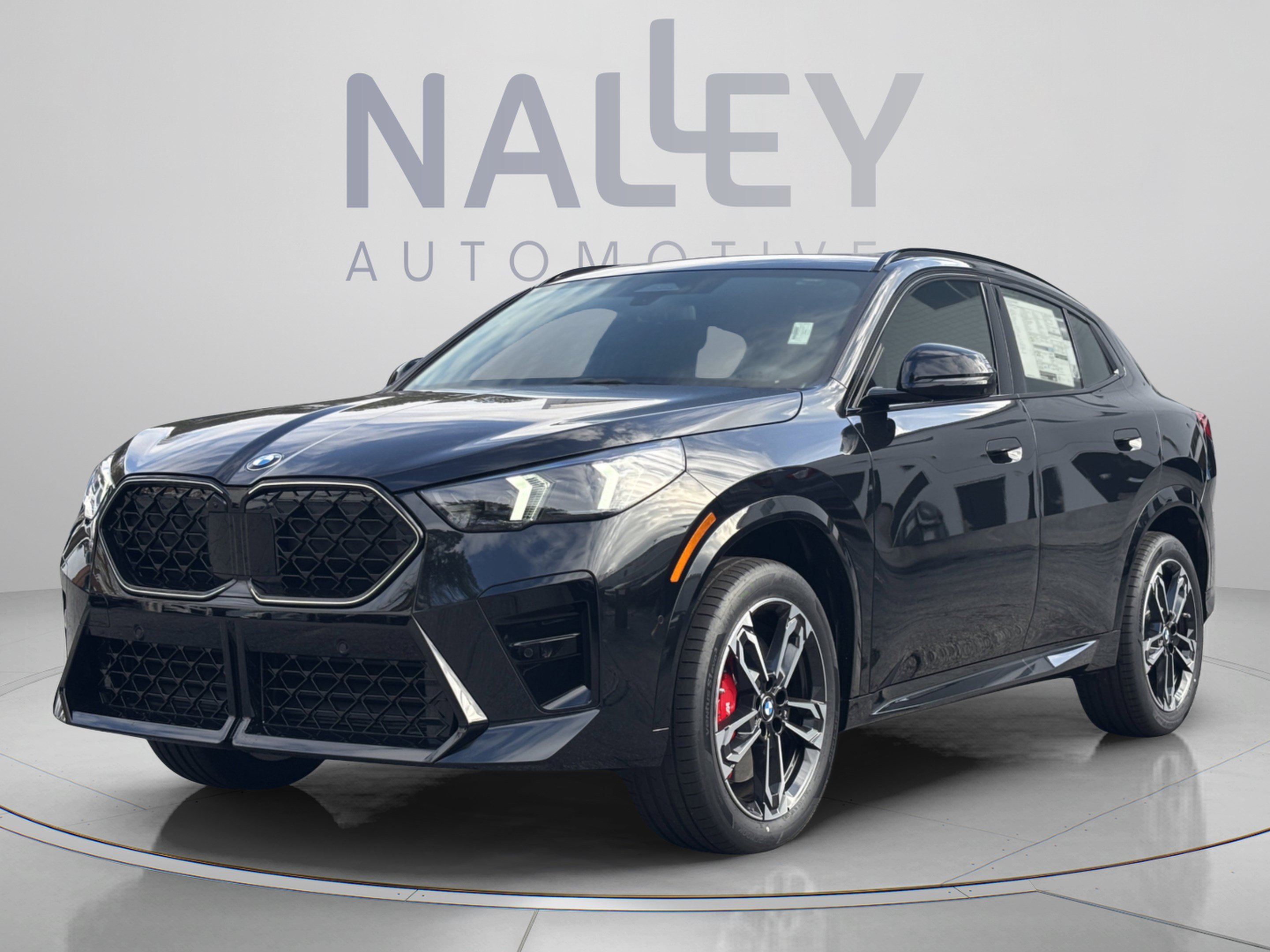 Used 2026 BMW X2 xDrive28i w/ Technology Package AWD/4WD image 2