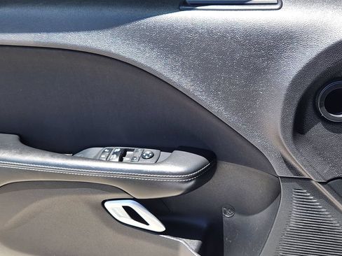 Used 2019 Dodge Challenger R/T RWD image 15