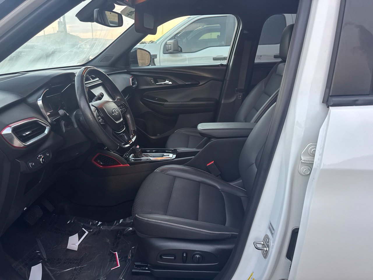 Used 2023 Chevrolet TrailBlazer RS w/ Convenience Package AWD/4WD image 7