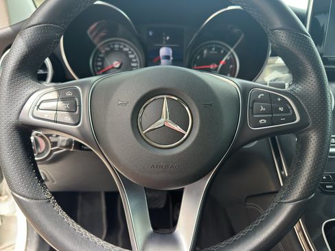 Used 2019 Mercedes-Benz GLC 300 4MATIC image 15