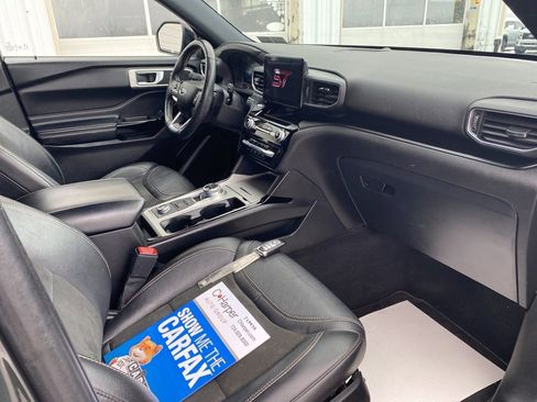 Used 2022 Ford Explorer ST w/ ST Street Pack image 10