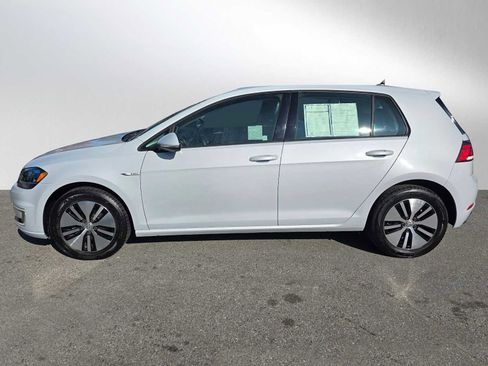Used 2018 Volkswagen e-Golf SE w/ DC Fast Charging Package image 6