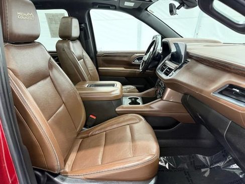 Used 2021 Chevrolet Suburban High Country w/ Premium Package AWD/4WD image 24