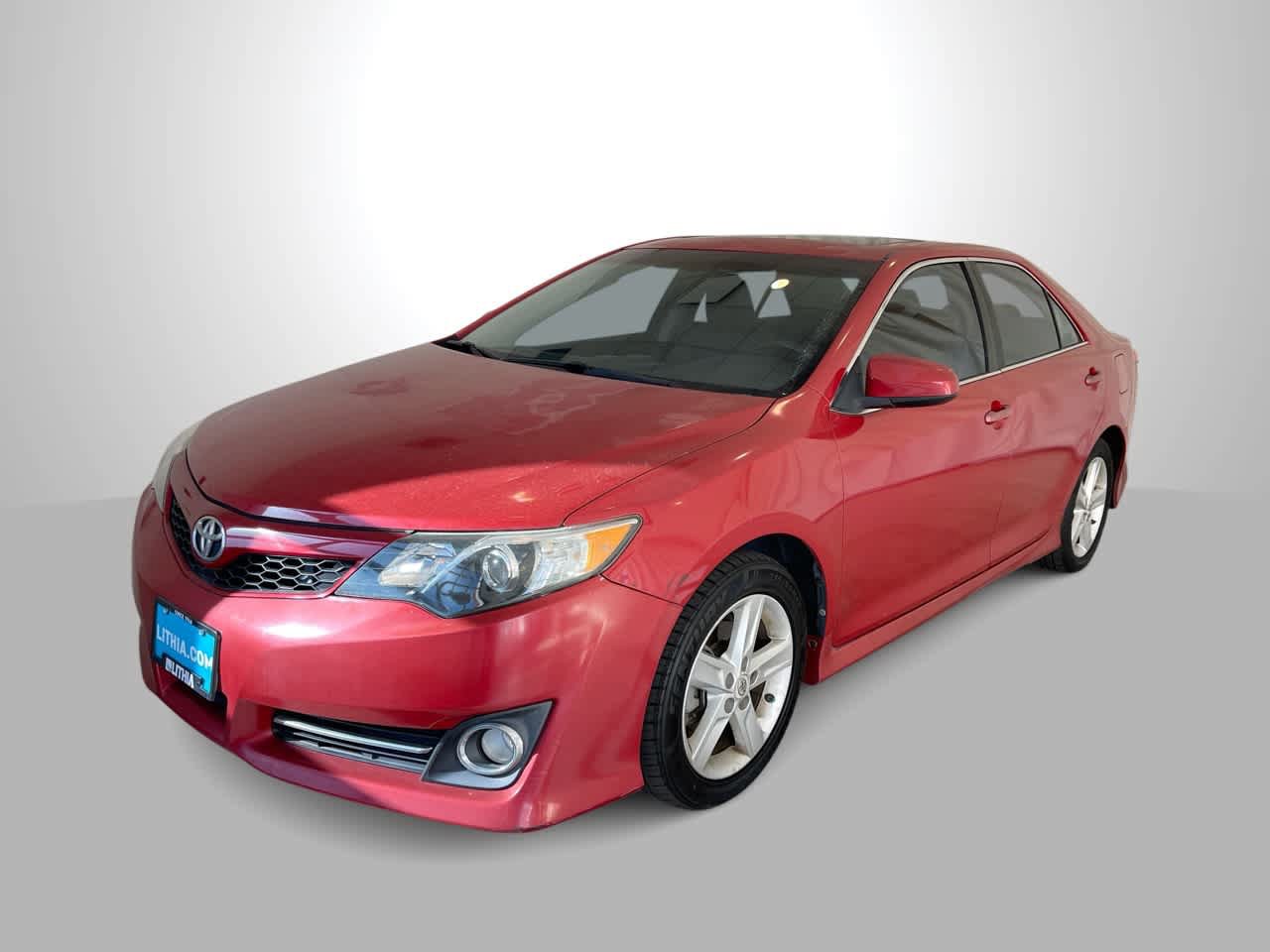 Used 2012 Toyota Camry SE FWD image 1