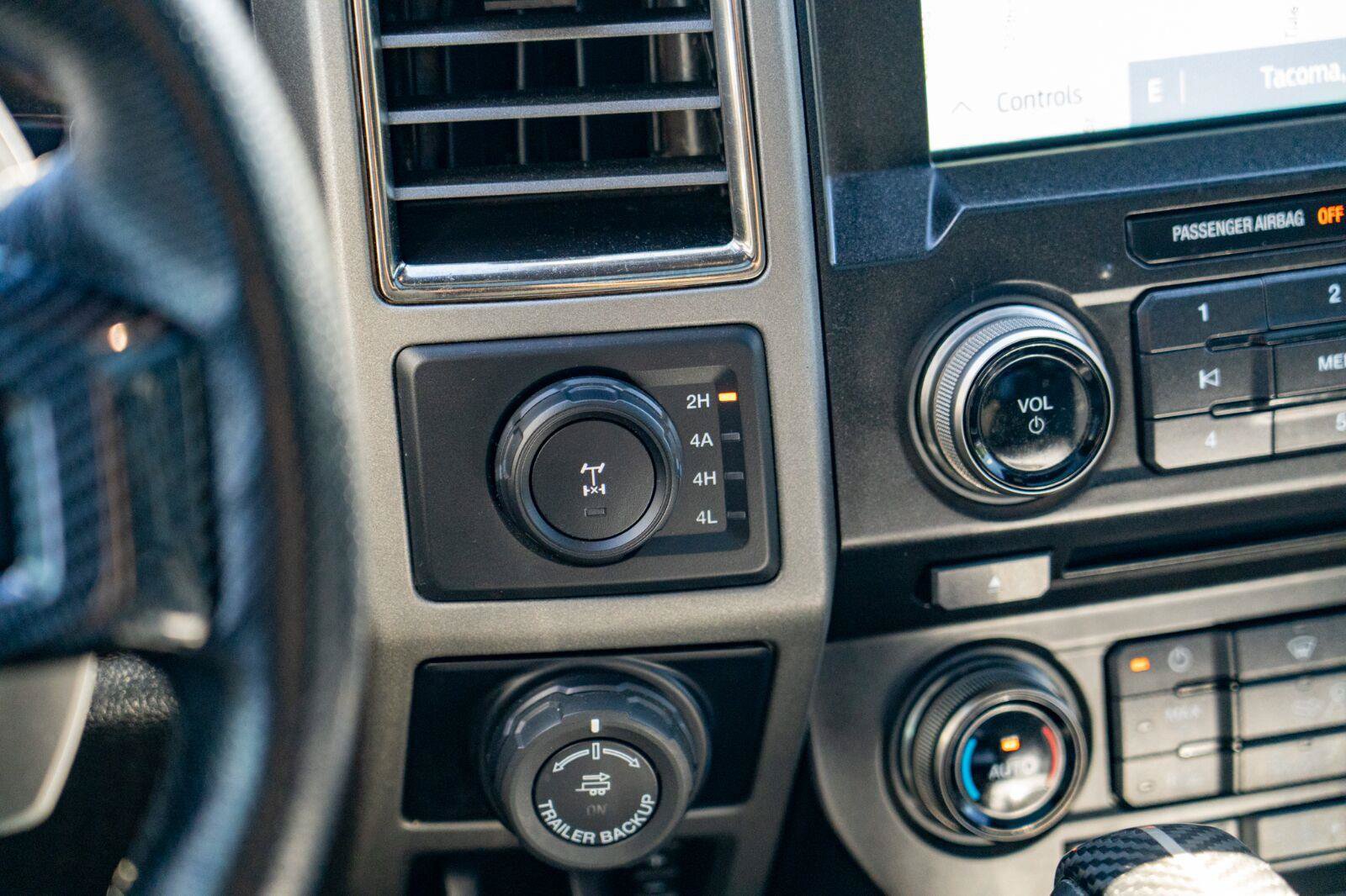 Used 2017 Ford F150 Raptor w/ Equipment Group 802A Luxury AWD/4WD image 23