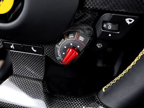 Certified 2022 Ferrari 812 GTS RWD image 39
