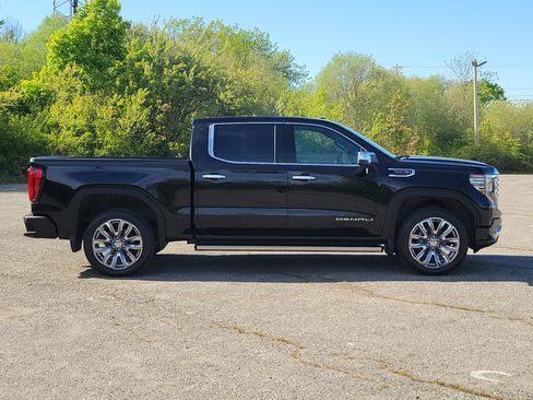 Used 2023 GMC Sierra 1500 Denali AWD/4WD image 4
