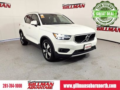Used 2020 Volvo XC40 T4 Momentum